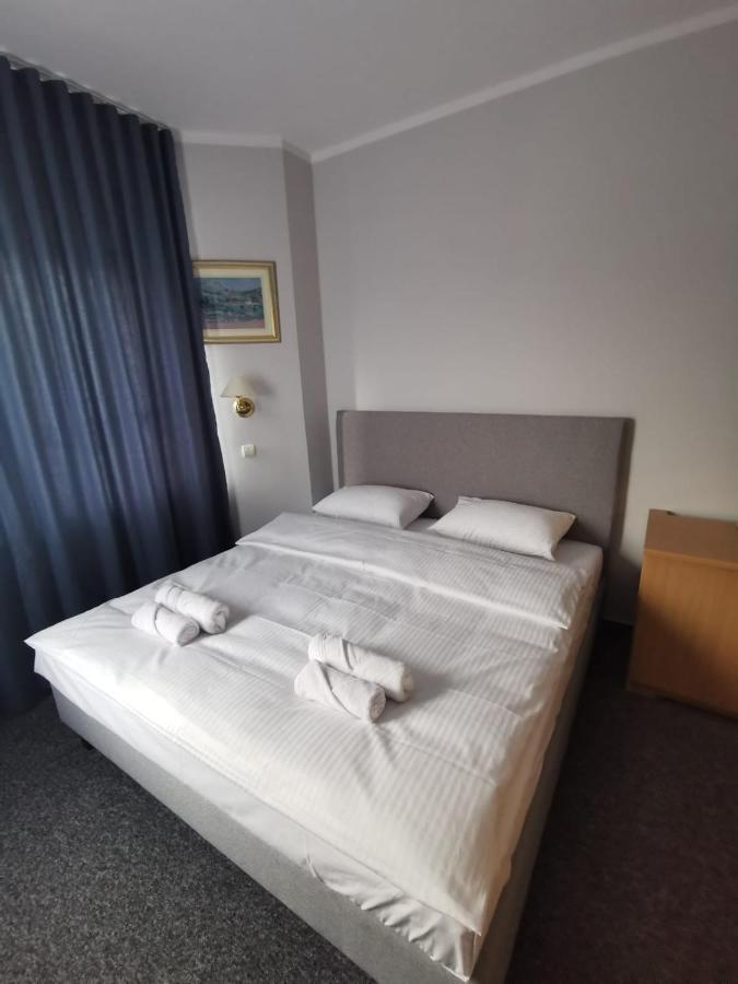 Lezzet B&B Pokoj Goscinny & Turkishrestaurant Warsaw Ngoại thất bức ảnh