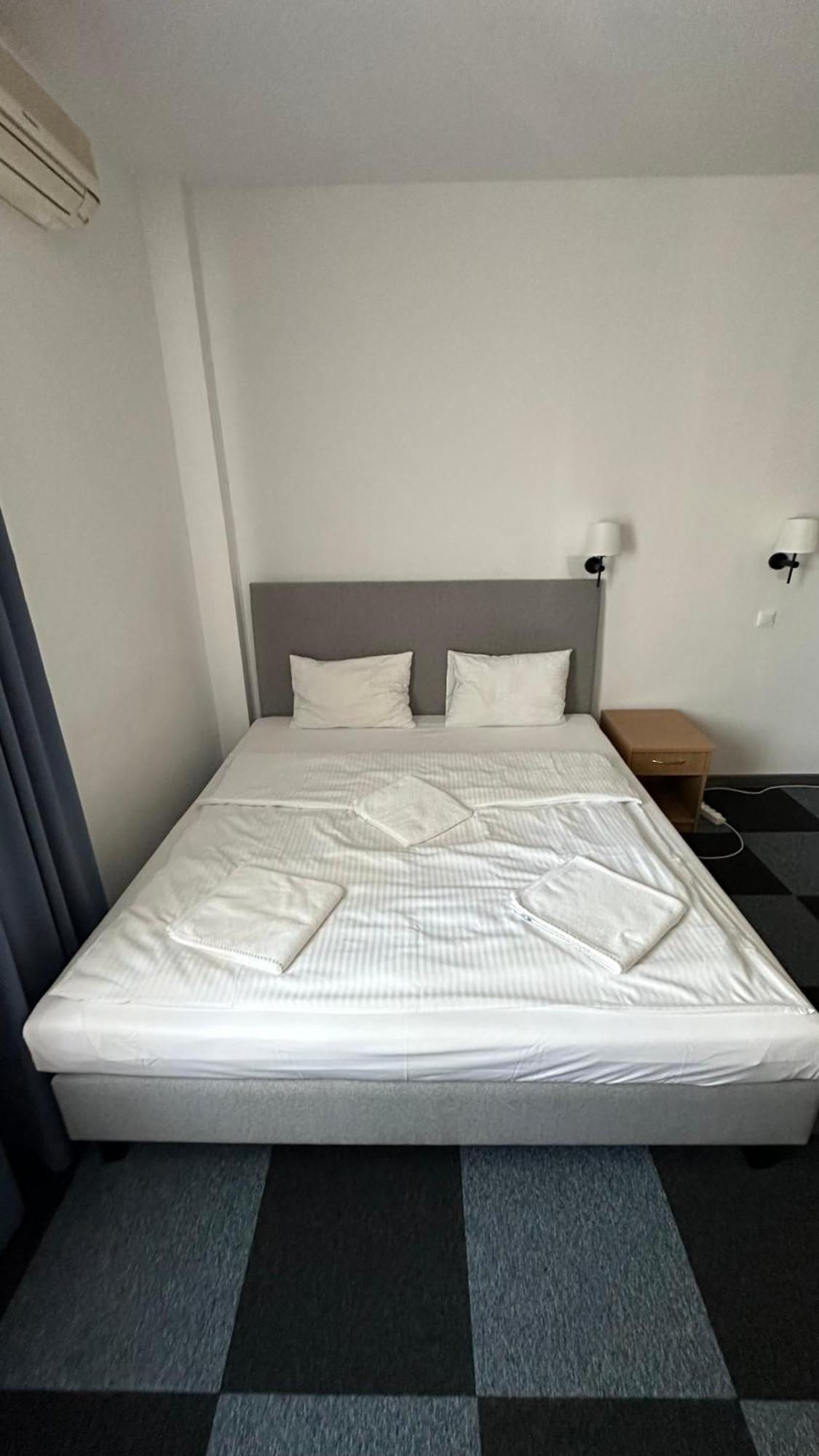 Lezzet B&B Pokoj Goscinny & Turkishrestaurant Warsaw Ngoại thất bức ảnh